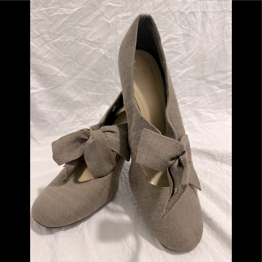 Ann Marino Heel, Size 9.5